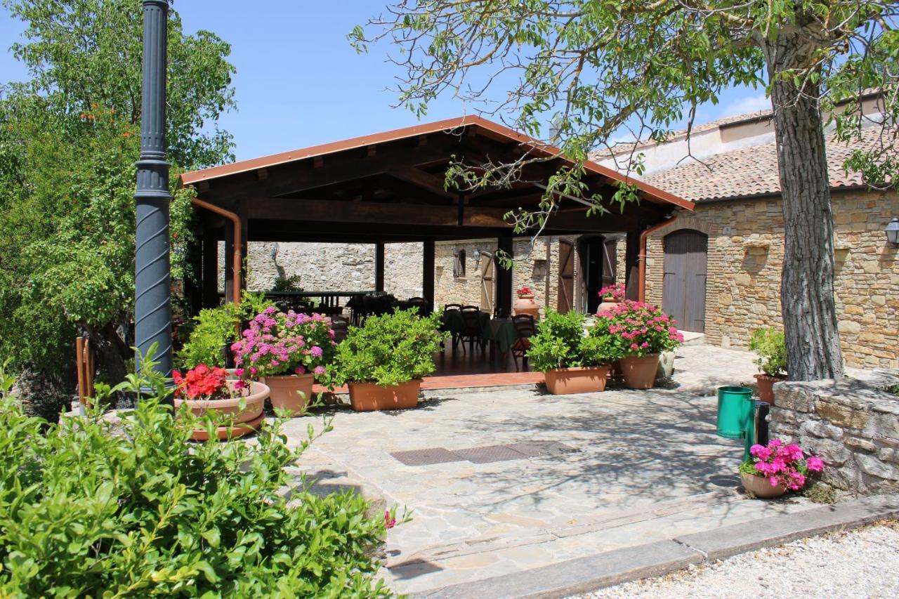 Agriturismo Sant'Agata Piana Degli Albanesi Exterior photo