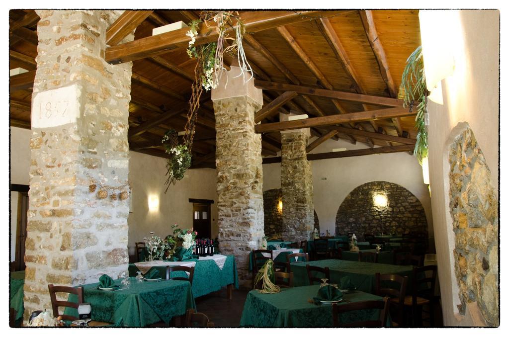 Agriturismo Sant'Agata Piana Degli Albanesi Exterior photo