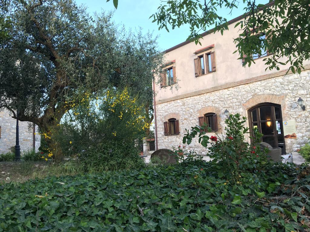 Agriturismo Sant'Agata Piana Degli Albanesi Exterior photo