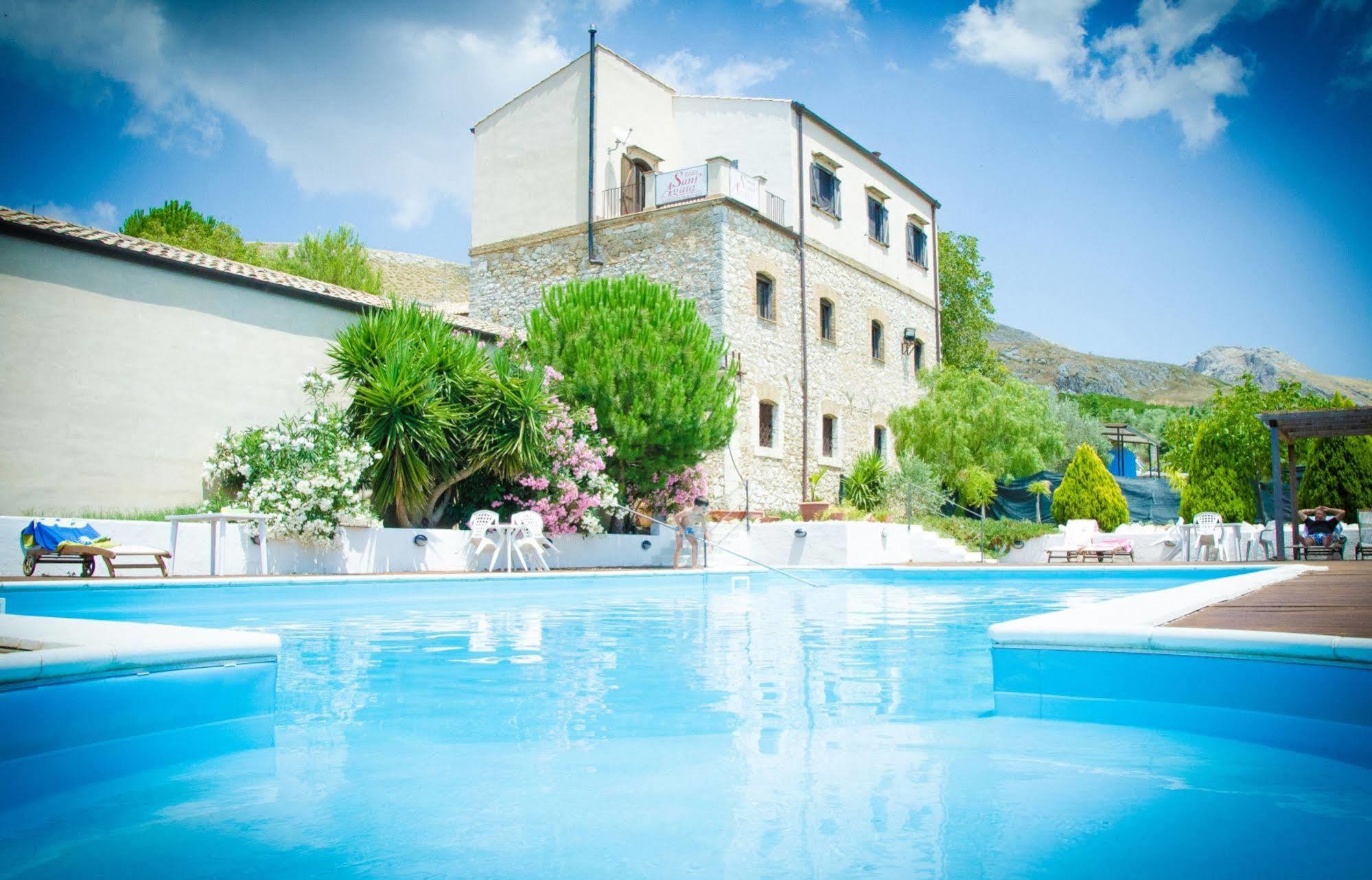 Agriturismo Sant'Agata Piana Degli Albanesi Exterior photo